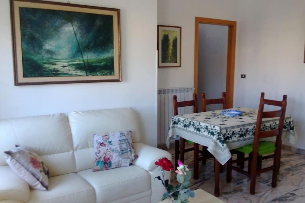 Appartement Girasole A Due Passi Dal Mare à Minturno Extérieur photo